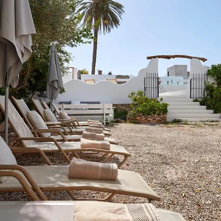 Flamingo Hotel 2*